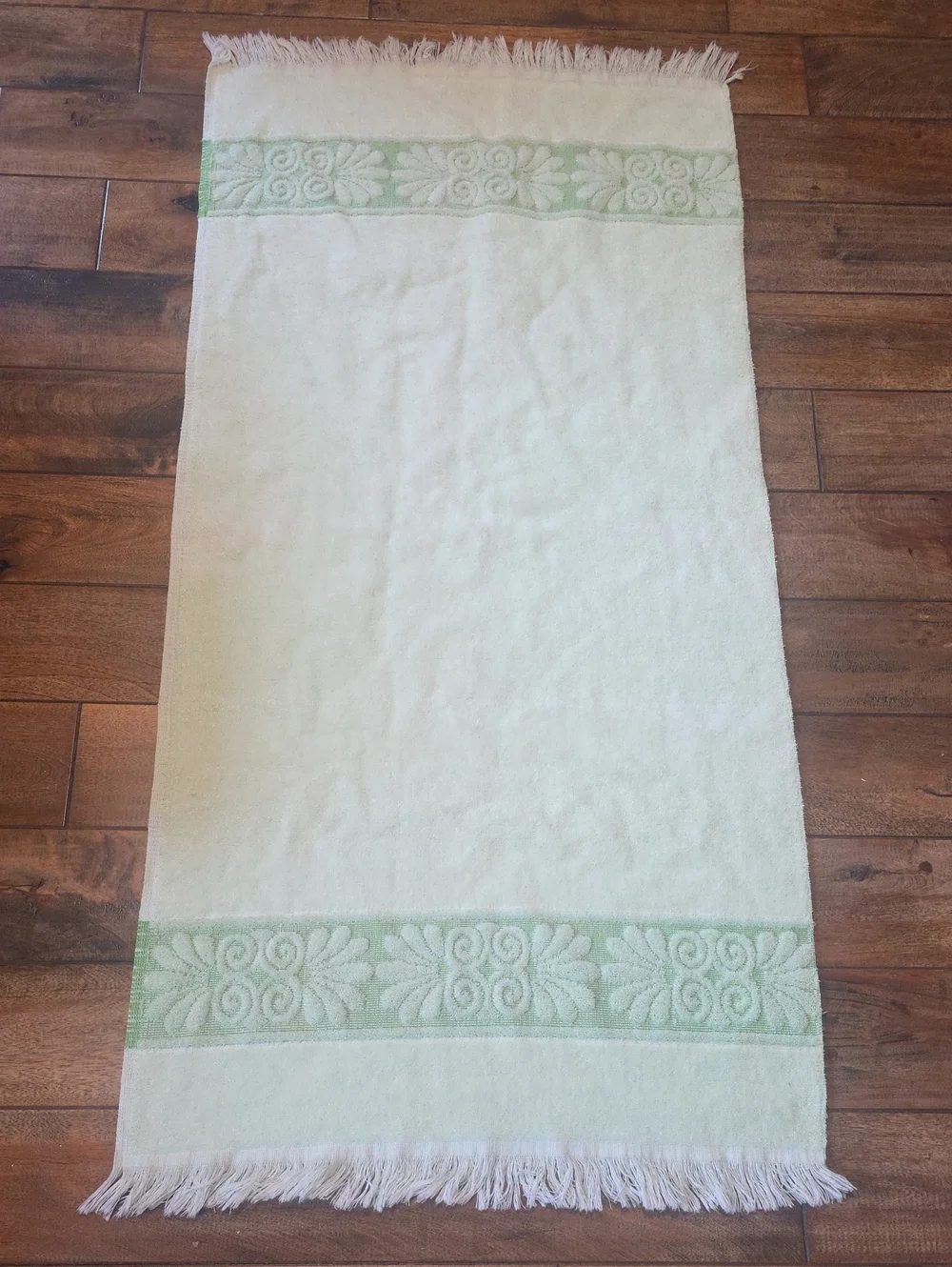 Cannon VTG Monticello Santa Cruz Bath Towels Hand Towel Pink Green Gold